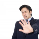 片思いで男性が避けるようになったのはなぜ？諦める前に試したい対処法